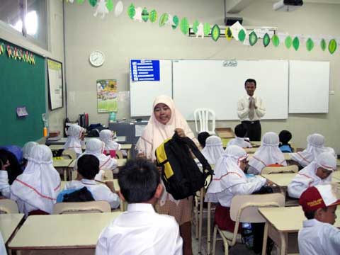 Obrolan di Bawah Rindangnya Cemara (12): Kelemahan Sekolah Agama Terpadu Obrolan di Bawah Rindangnya Cemara (12): Kelemahan Sekolah Agama Terpadu